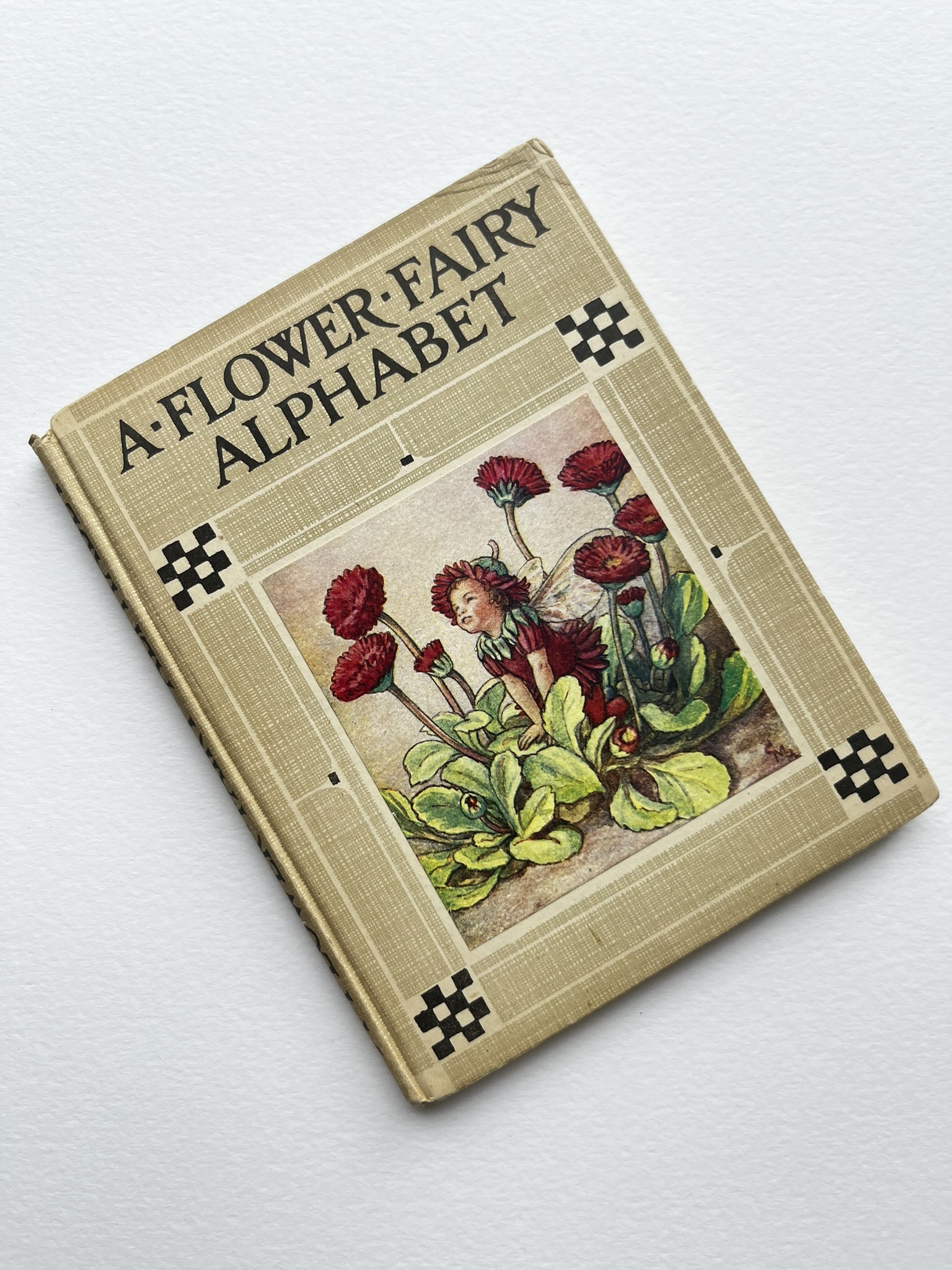 A Flower Fairy Alphabet av Cecily Mary Barker